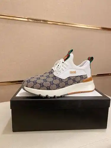 Gucci Hombres Código de Estilo 0407B50 Tamaño 3944 45 Personalizado