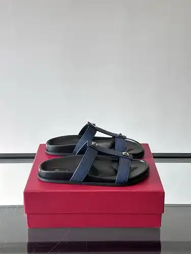 Valentino Mens Edition Código 0410A Talla 3944 talla 4546 no es reembolsable