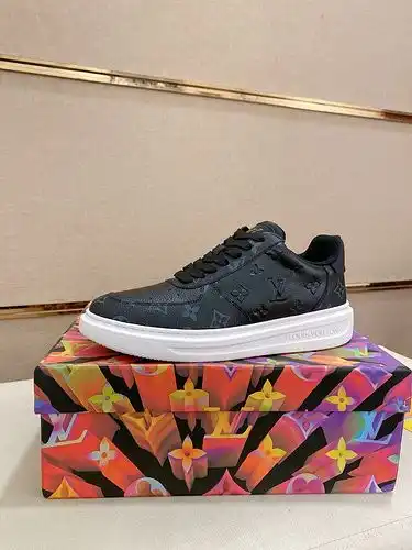 LV Código Hombre 0407C00 Talla 3844