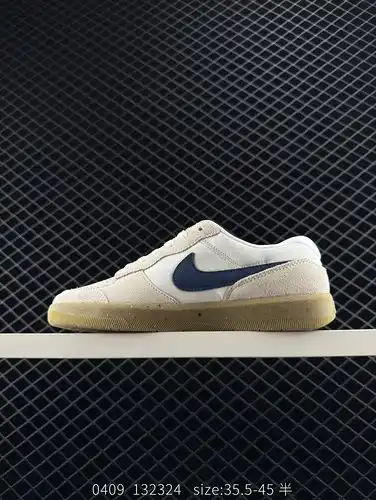 Nike/Nike adopts suede leather and canvas material upper, with an external wear-resistant rubber out