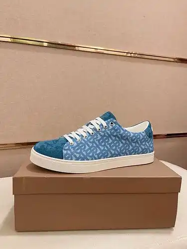 Burberry Mens Edition Código 0407B50 Tamaño 3844 45 Personalizado
