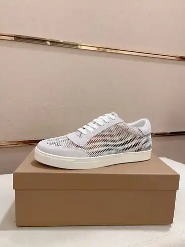 Burberry Mens Edition Código 0407B50 Tamaño 3844 45 Personalizado