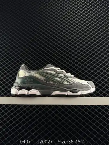 ASICSASICS GELNYC 2055 superior de malla transpirable con un poco de material de cuero sintético uti