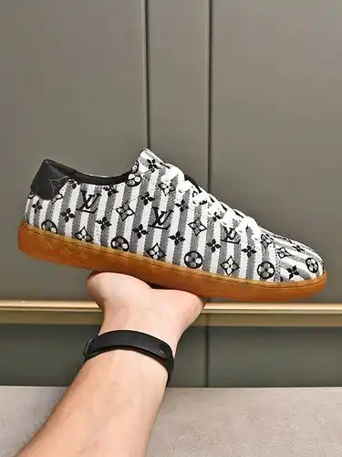 LV Mens Código 0409B40 Tamaño 3844 Tamaño personalizable 45 no reembolsable