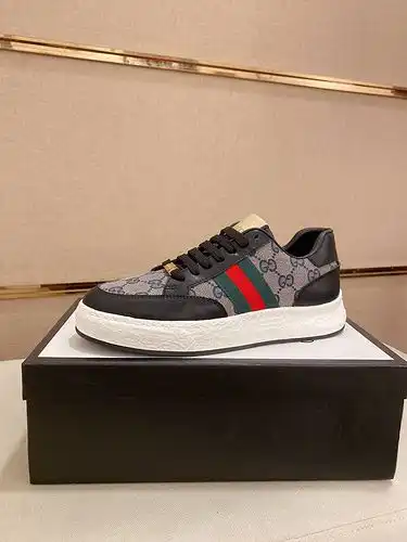 Gucci Mens Edition Código 0406B40 Talla 3844