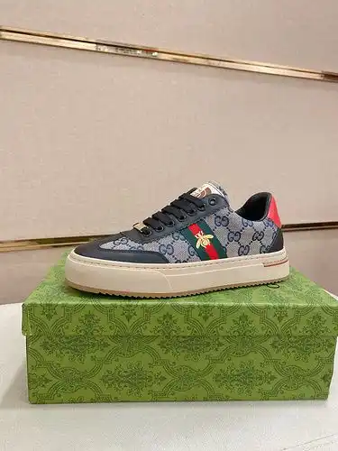 Gucci Hombres Código de Estilo 0406B30 Tamaño 3844 Personalizable 45 no reembolsable