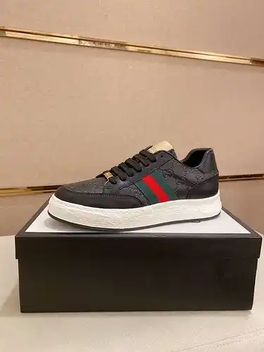 Gucci Mens Edition Código 0406B40 Talla 3844