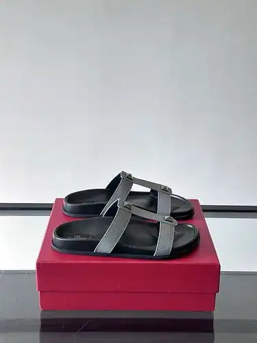 Valentino Mens Edition Código 0410A Talla 3944 talla 4546 no es reembolsable