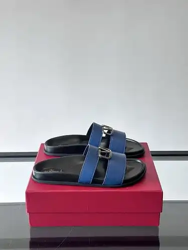 Valentino Mens Edition Código 0410A Talla 3944 talla 4546 no es reembolsable