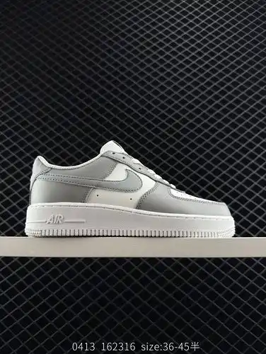 Nike Air Force 1 Low'07 Air Force One Low Top Casual Board Shoes with High Cleanliness and Built in 