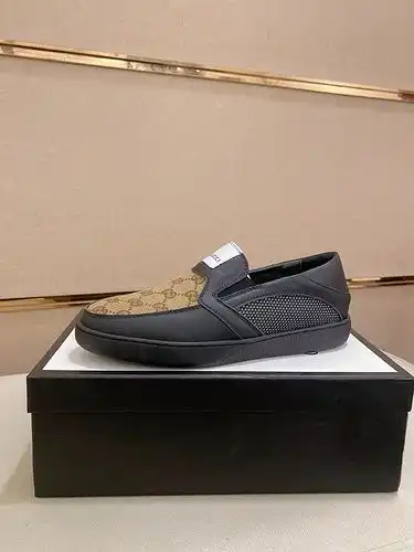 Gucci Hombres Código de Estilo 0407B30 Tamaño 3844 45 Personalizado