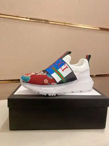 Gucci Hombres Código de Estilo 0407B60 Tamaño 3844 45 Personalizado