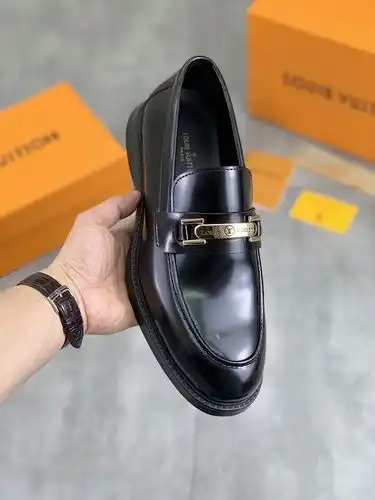 LV Hombre Código 0413B90 Tamaño 3944 38 45 personalizado