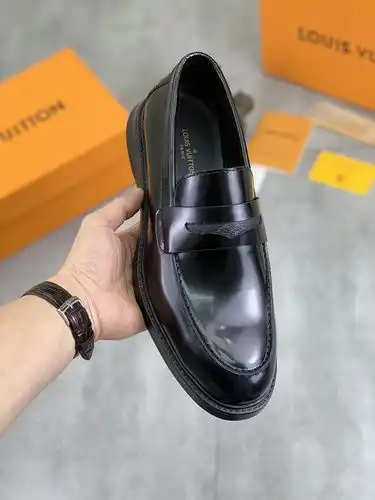 LV Hombre Código 0413B90 Tamaño 3944 38 45 personalizado