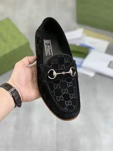 Gucci Mens Edition Código 0413C00 Talla 3844