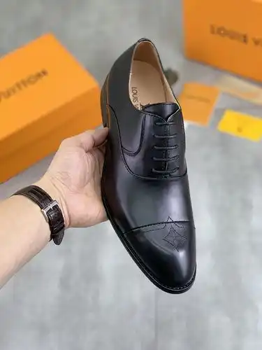 LV Mens Código 0413B Tamaño 3944 38 45 personalizado