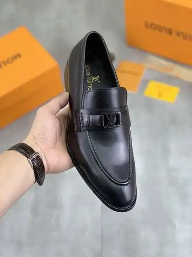 LV Mens Código 0413B Tamaño 3944 38 45 personalizado