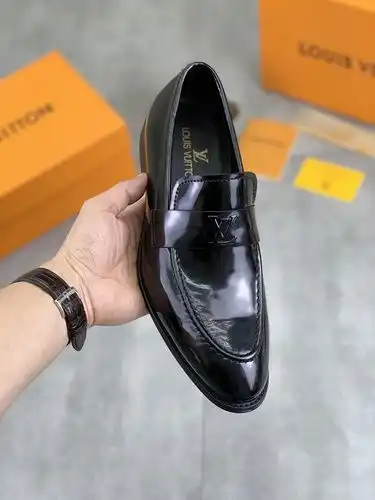LV Mens Código 0413B Tamaño 3944 38 45 personalizado