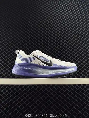 True label ✅ The Nike VOMERO 18 is a comfortable, shock-absorbing, non slip low top running shoe wit