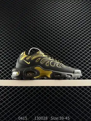 ✅ The Nike Air Max Plus is a representative of alternative shoes under Nike. It was born in 1996 and