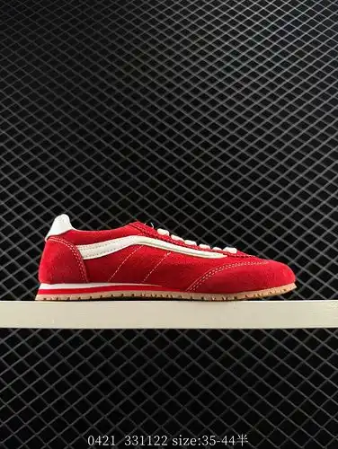 El prototipo del nuevo Vans Super LowPro retro suela delgada Vans Super LowPro es un zapato de compe