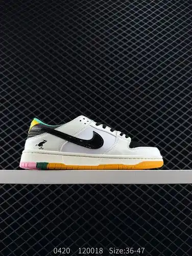 90 Nike SB Zoom Dunk Low Board Shoe Series Classic Versatile Casual Sports Board Shoes The thickened