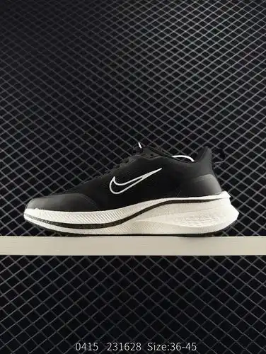 Nike Air Force 1'07 Lunar Low cut Versatile Casual Sneaker. The soft and elastic cushioning performa