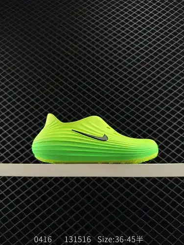 The Nike ReactX Rejuven8 summer sandals are a must-have for summer wear. The sandals are made of Rea