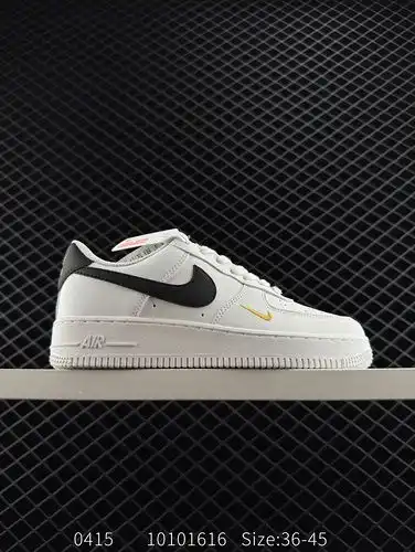 Nike Air Force 1 Low Air Force One low top versatile casual sports board shoes. The soft and elastic