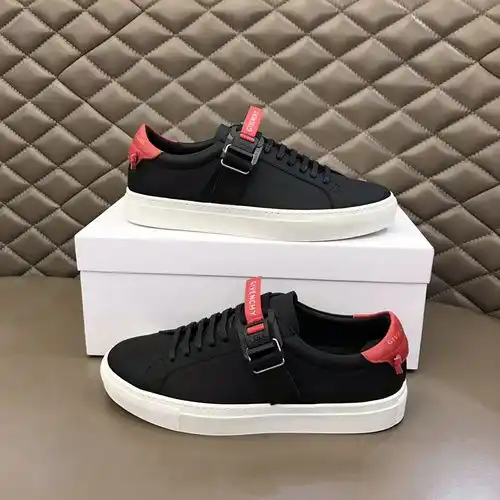 Givenchy Mens Edition Código 0416B40 Talla 3844