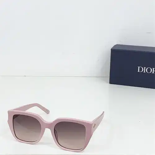 DiorGlowS1F