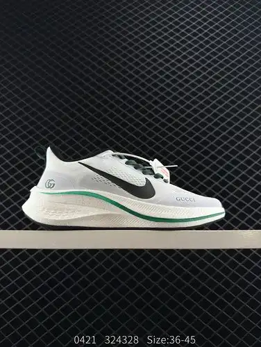 Nike Air Force 1'07 Lunar Low cut Versatile Casual Sneaker. The soft and elastic cushioning performa