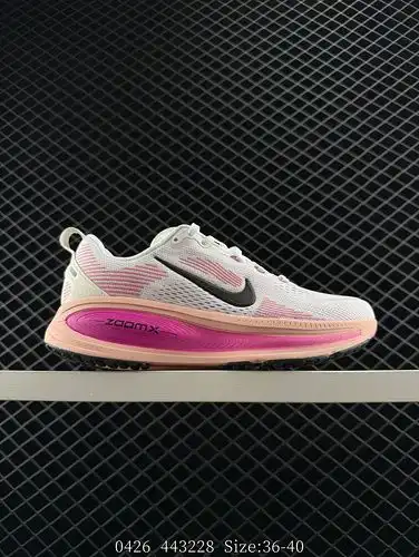 company level ✅ The Nike VOMERO 18 is a comfortable, shock-absorbing, non slip low top running shoe 