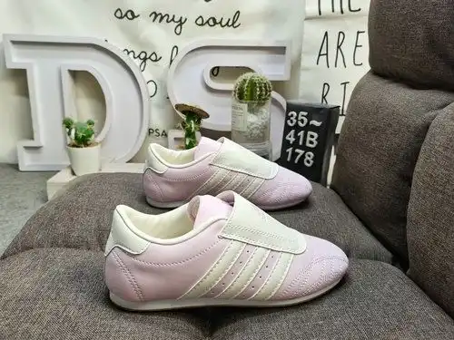 178DAdidas TAEKWONDO W JR35 upgraded to Q-version, upgraded to the original last paper version devel