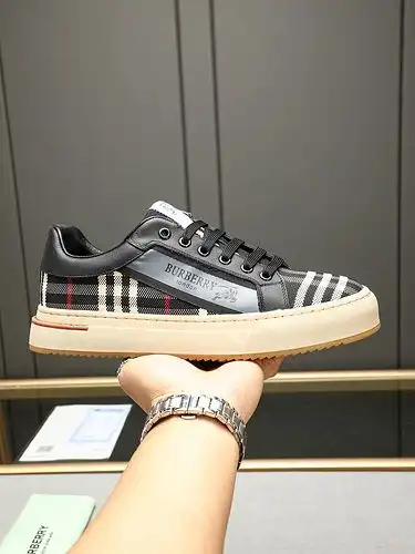 Burberry Mens Edition Código 0423B30 Tamaño 3844 45 Personalizado