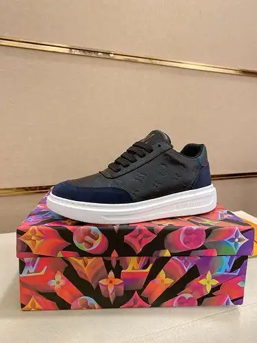 LV Código Hombre 0426C00 Talla 3844
