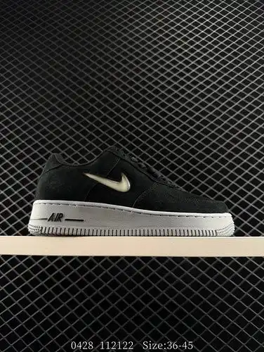 Nike Air Force 1 Low Air Force One low top versatile casual sports board shoes. The soft and elastic