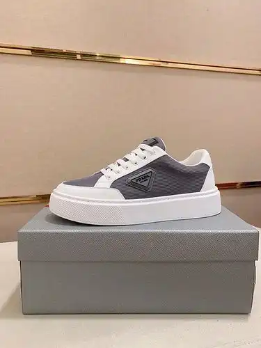 Prada Mens Edition Código 0426B Tamaño 3844 Personalizable 45 46 No reembolsable