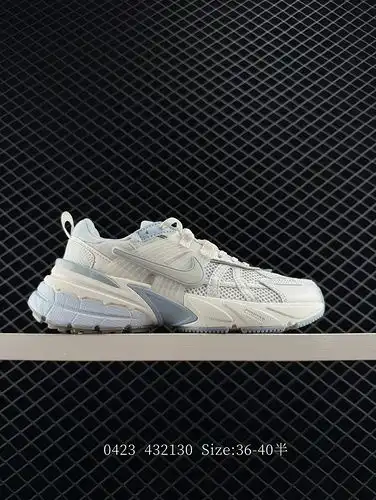 The original last paper version is developed using a combination of space leather and breathable mes