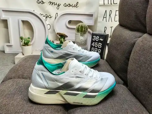 599D company level ✅ The Adidas ADIZEROEoid 4 M lightweight running shoe always presents a classic a