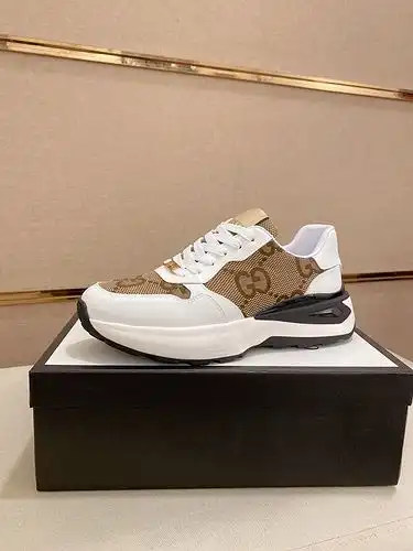 Gucci Mens Edición Código 0426B60 Tamaño 3844 Personalizable 45
