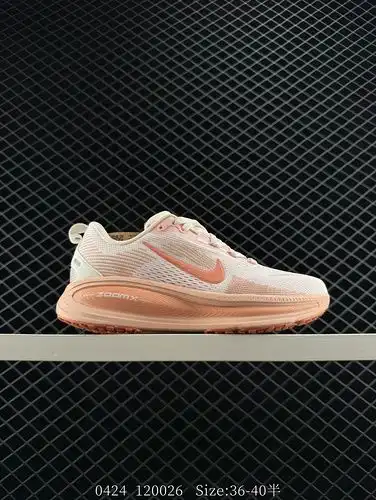 Nike VOMERO 18X Lightweight Running Shoe Company Grade Top Version Nike VOMERO 18 Comfortable, Versa