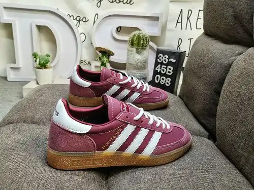 098DAdidas SAMBA OG JP68's classic Originals in recent years are made of genuine suede leather, feat