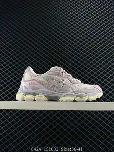 ASICSASICS GELNYC 2055 superior de malla transpirable con un poco de material de cuero sintético uti