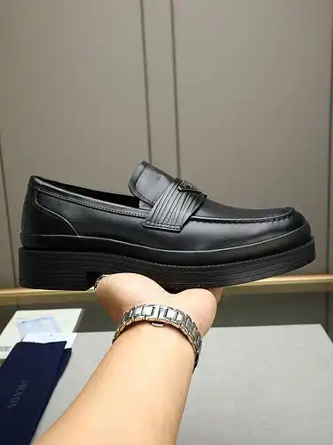 Prada Mens Edición Código 0509C00 Tamaño 3844 45 Personalizado