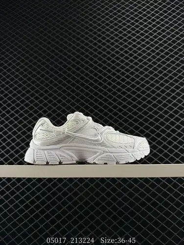 The Nike V5 RNR company level comfortable, versatile, non slip, wear-resistant, low cut running shoe
