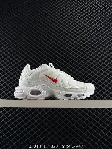 Nike/Nike Nike Air Max Plus is a representative of alternative shoes under Nike. TN was born in 1996