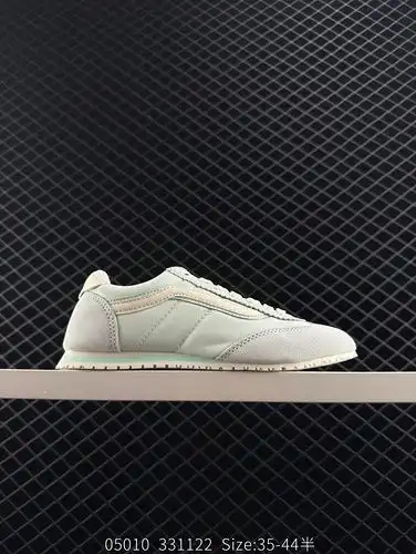El prototipo del nuevo Vans Super LowPro retro suela delgada Vans Super LowPro es un zapato de compe