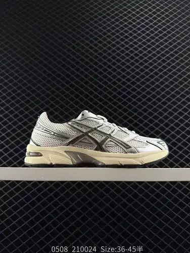 El ASICS GEL1 un nuevo zapato deportivo de Asics Gel1 puede ser considerado como un representante de