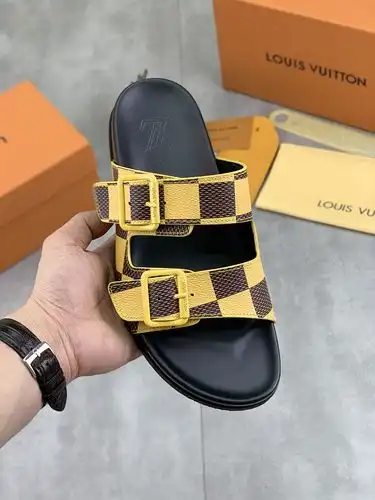 LV Hombre Código 0507B30 Tamaño 3944 38 45 personalizado